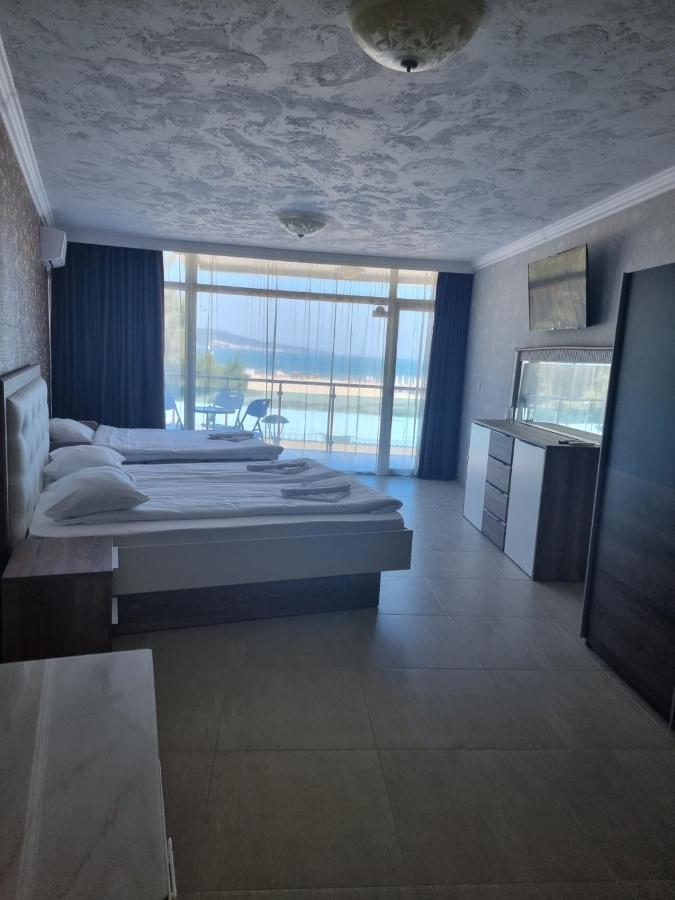 Deluxe Apartments Gallery 2 ساني بيتش المظهر الخارجي الصورة