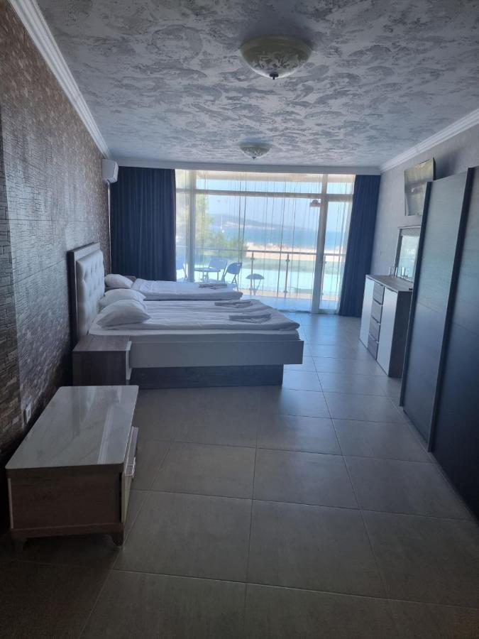 Deluxe Apartments Gallery 2 ساني بيتش المظهر الخارجي الصورة