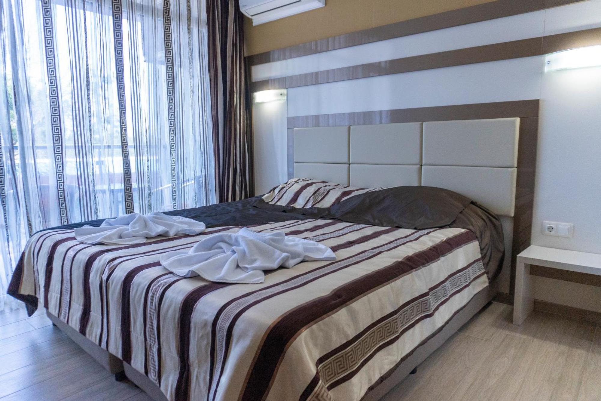 Deluxe Apartments Gallery 2 ساني بيتش المظهر الخارجي الصورة