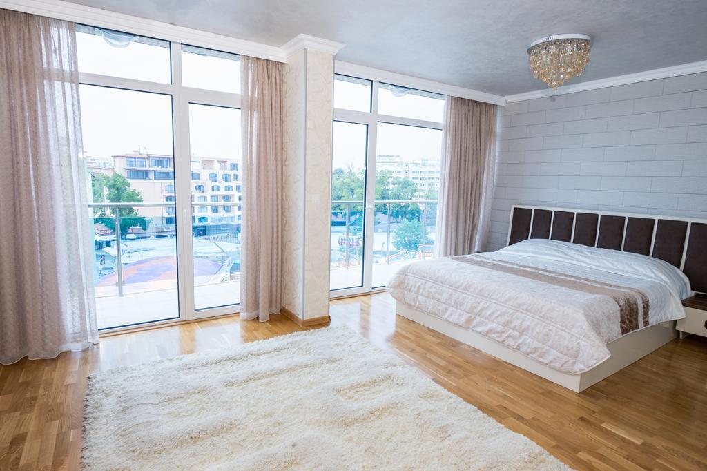 Deluxe Apartments Gallery 2 ساني بيتش المظهر الخارجي الصورة